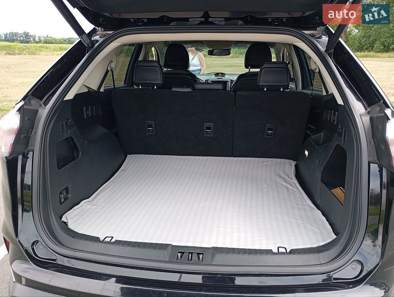 Ford Edge 2018 VIN 2FMPK4J91KBB48684 фото оголошення 19 з 26