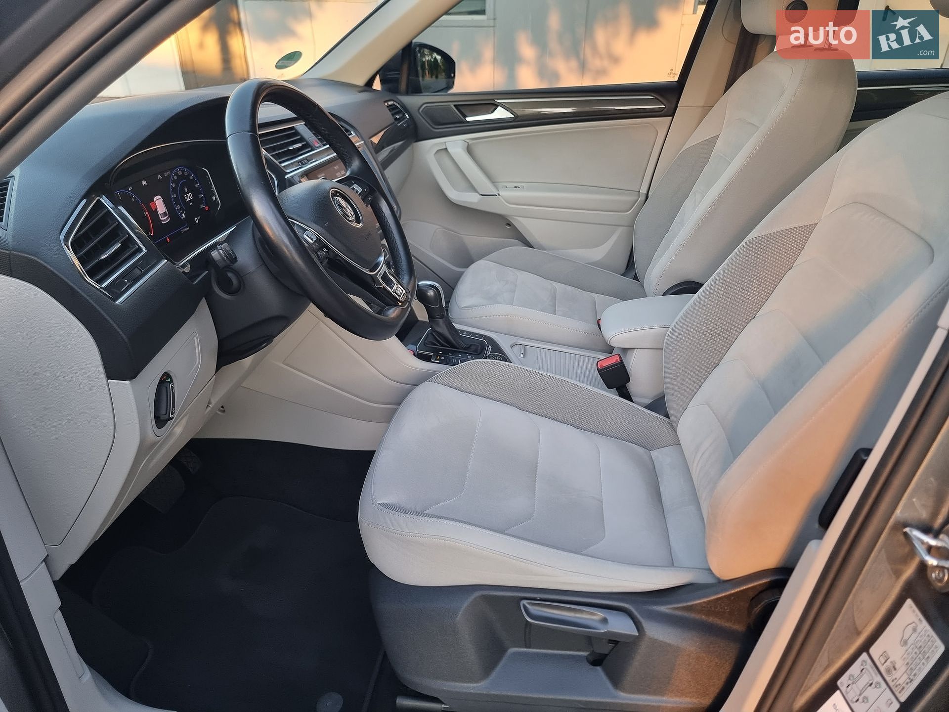 Volkswagen Tiguan Allspace 2019 VIN WVGZZZ5NZLM073506 фото оголошення 19 з 28