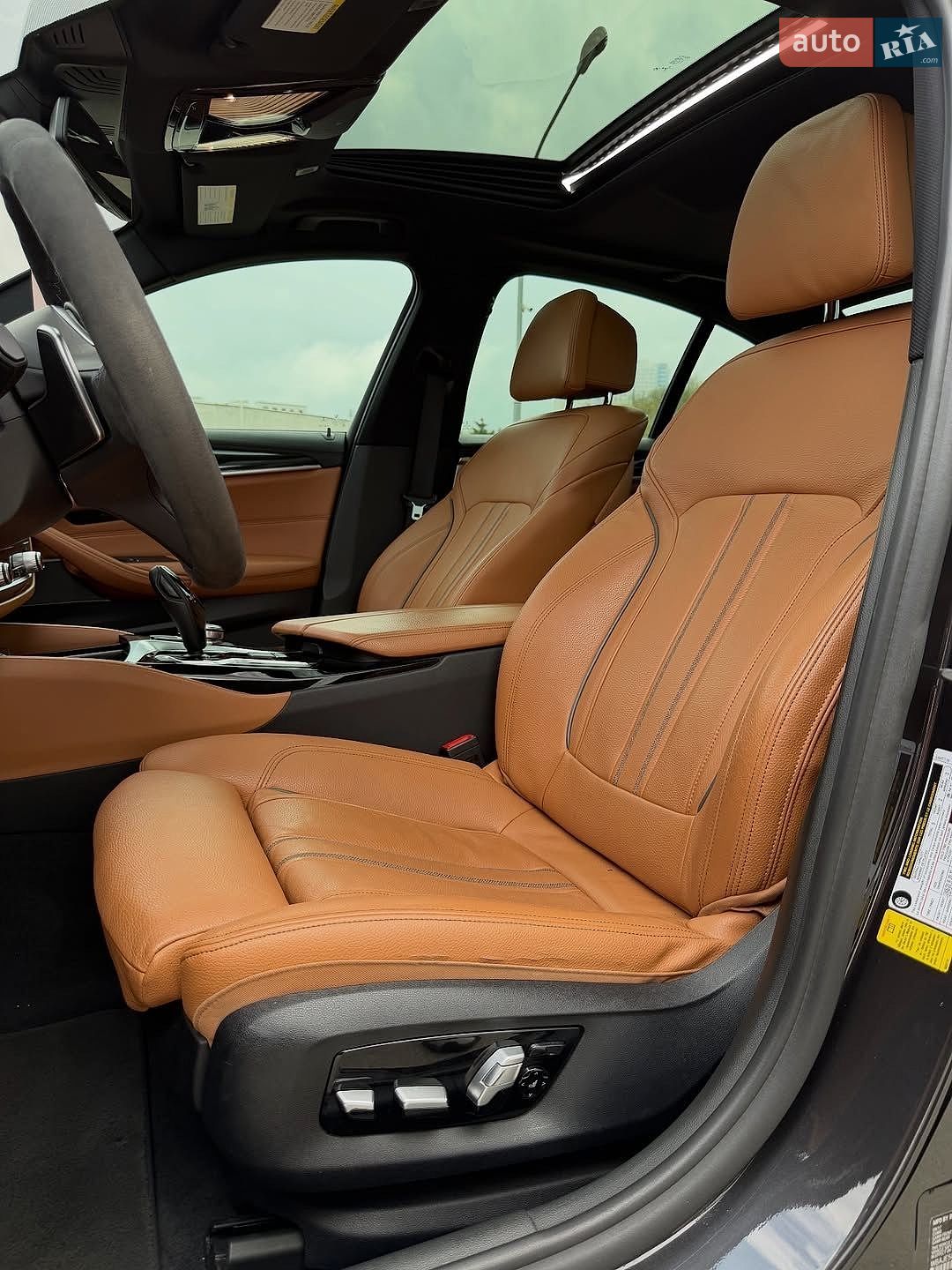 BMW 5 Series 2017 VIN WBAJE5C59JG918202 фото оголошення 9 з 17