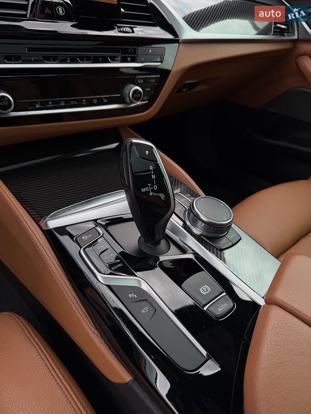 BMW 5 Series 2017 VIN WBAJE5C59JG918202 фото оголошення 12 з 17