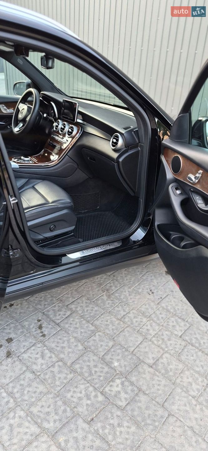 Mercedes-Benz GLC-Class 2018 VIN WDC0G4JB3JV070772 фото оголошення 20 з 63