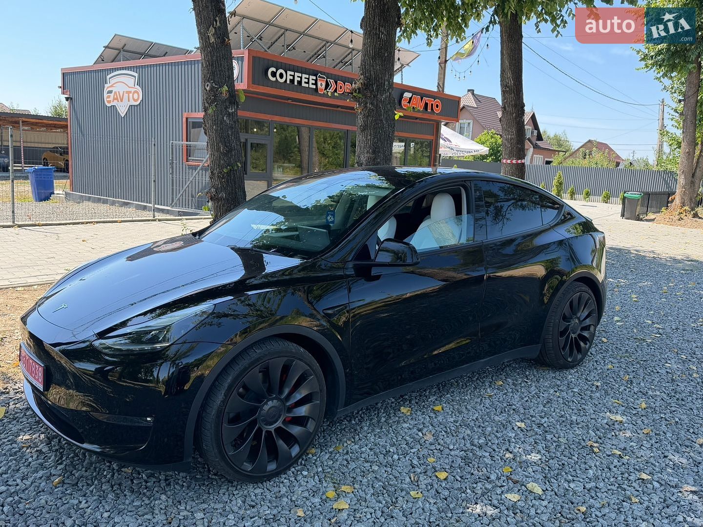 Tesla Model Y 2022 VIN 7SAYGDEF6PF635354 фото оголошення 5 з 18