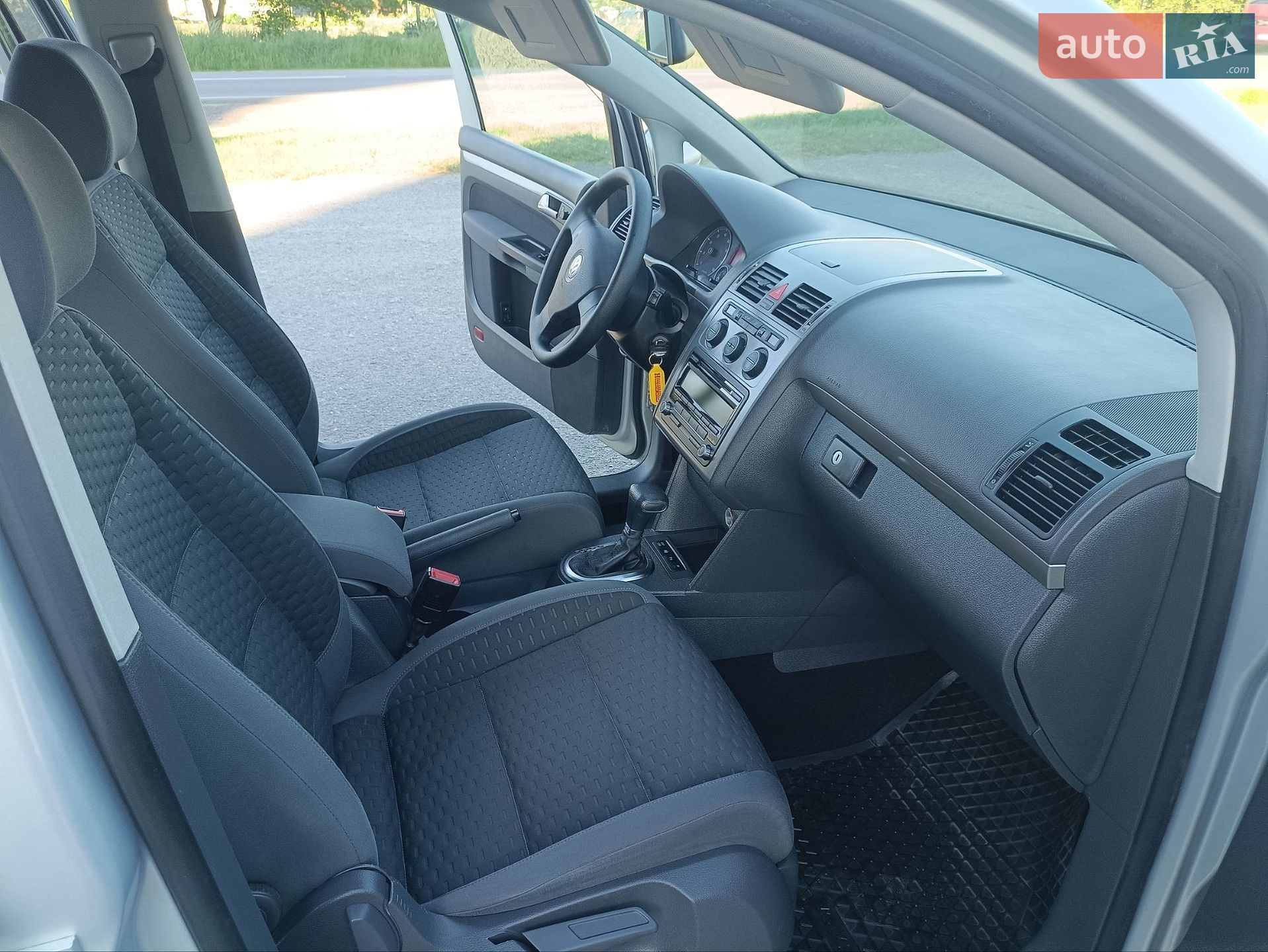Volkswagen Touran 2009 VIN WVGZZZ1TZAW044247 фото оголошення 16 з 26