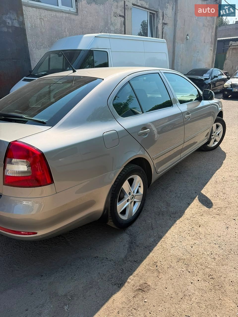 Skoda Octavia 2011 VIN TMBCA41Z1CB152120 фото оголошення 3 з 9