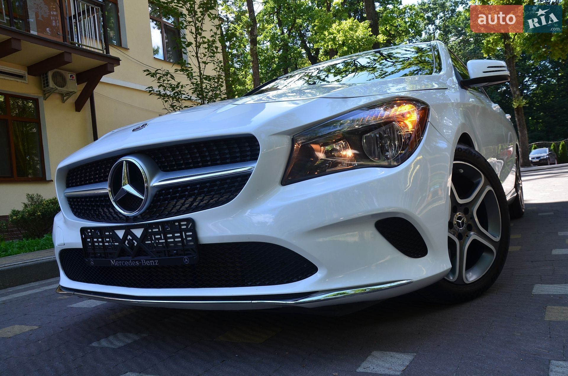 Mercedes-Benz CLA-Class 2018 VIN WDDSJ4EB6KN720762 фото оголошення 5 з 70