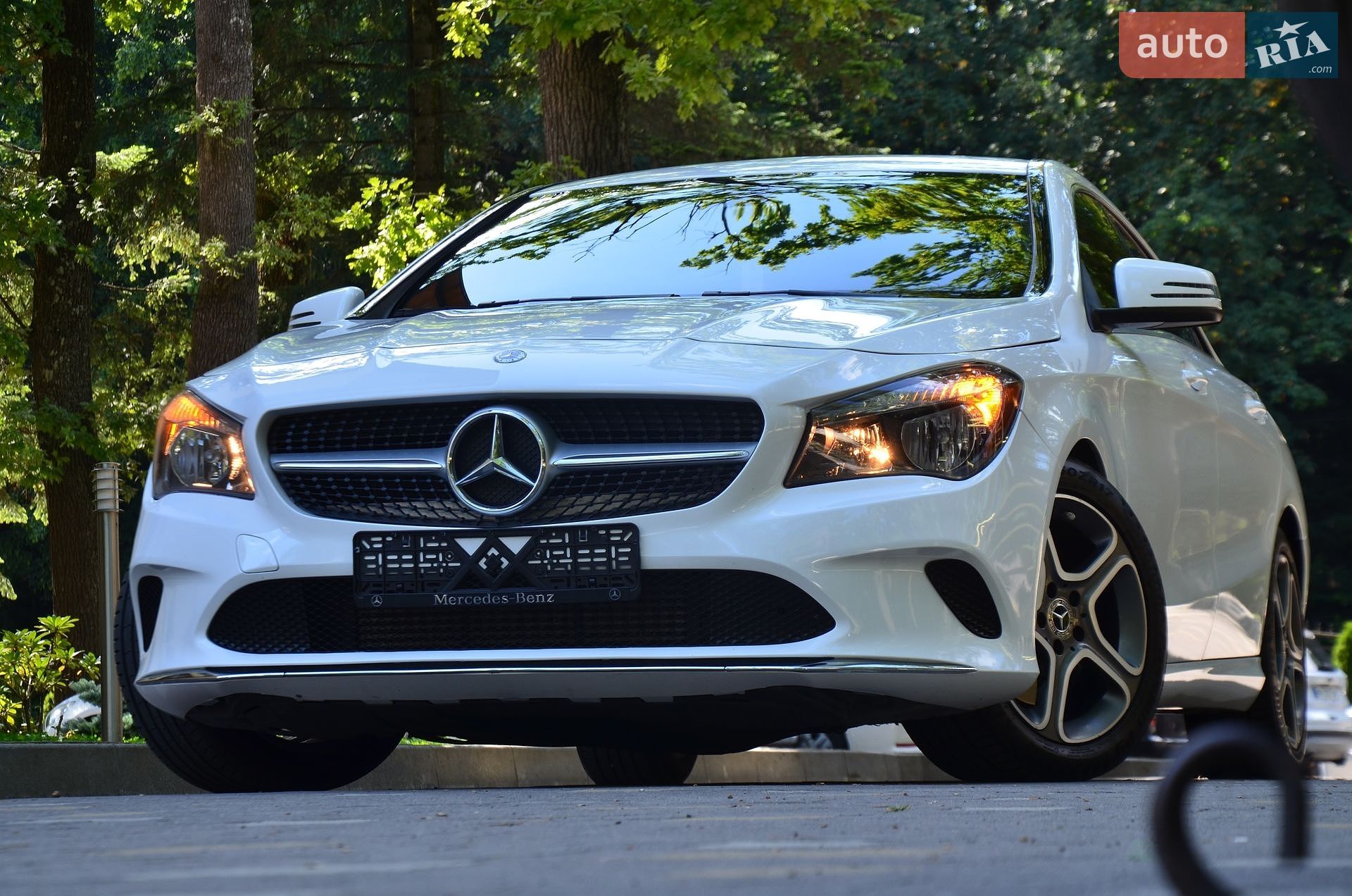 Mercedes-Benz CLA-Class 2018 VIN WDDSJ4EB6KN720762 фото оголошення 13 з 70