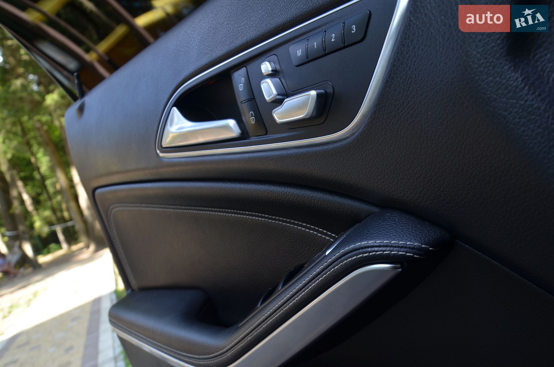 Mercedes-Benz CLA-Class 2018 VIN WDDSJ4EB6KN720762 фото оголошення 37 з 70