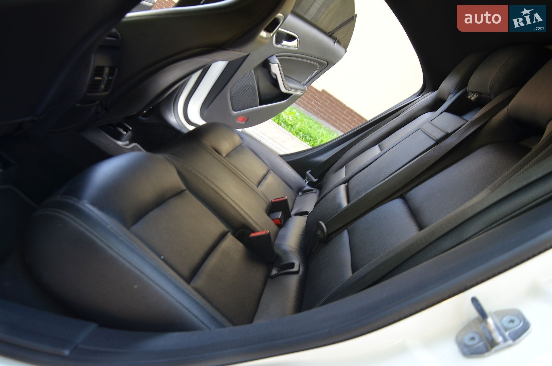 Mercedes-Benz CLA-Class 2018 VIN WDDSJ4EB6KN720762 фото оголошення 49 з 70