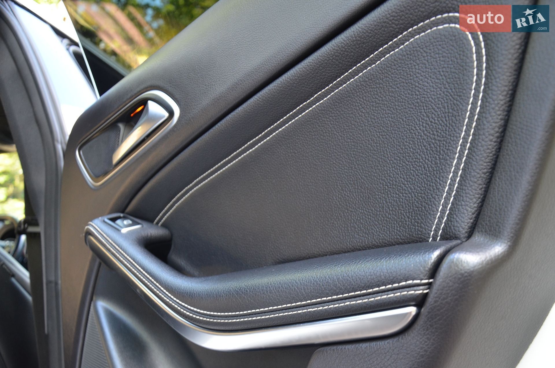 Mercedes-Benz CLA-Class 2018 VIN WDDSJ4EB6KN720762 фото оголошення 52 з 70