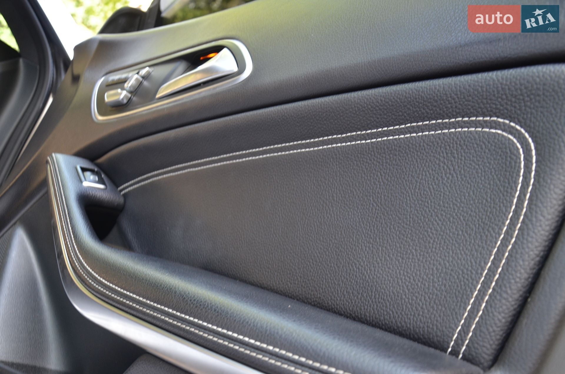 Mercedes-Benz CLA-Class 2018 VIN WDDSJ4EB6KN720762 фото оголошення 61 з 70