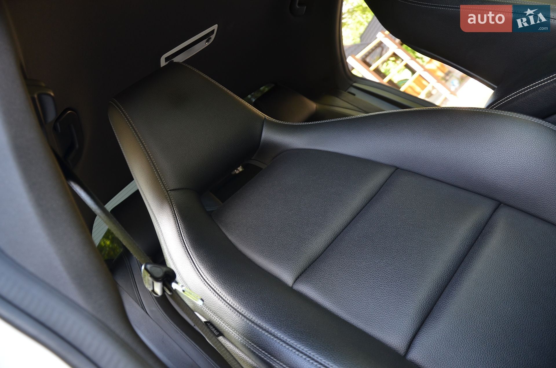 Mercedes-Benz CLA-Class 2018 VIN WDDSJ4EB6KN720762 фото оголошення 66 з 70