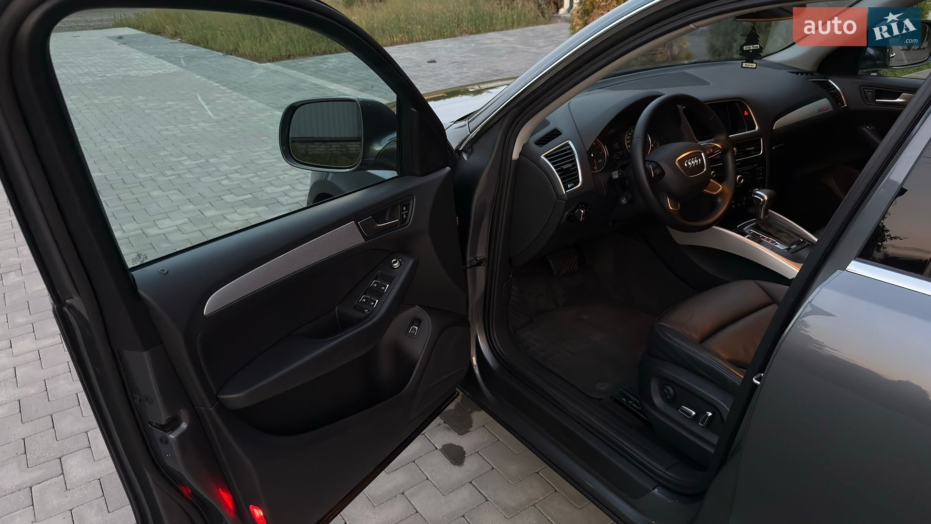 Audi Q5 2015 VIN WA1CFAFP2FA021869 фото оголошення 12 з 20