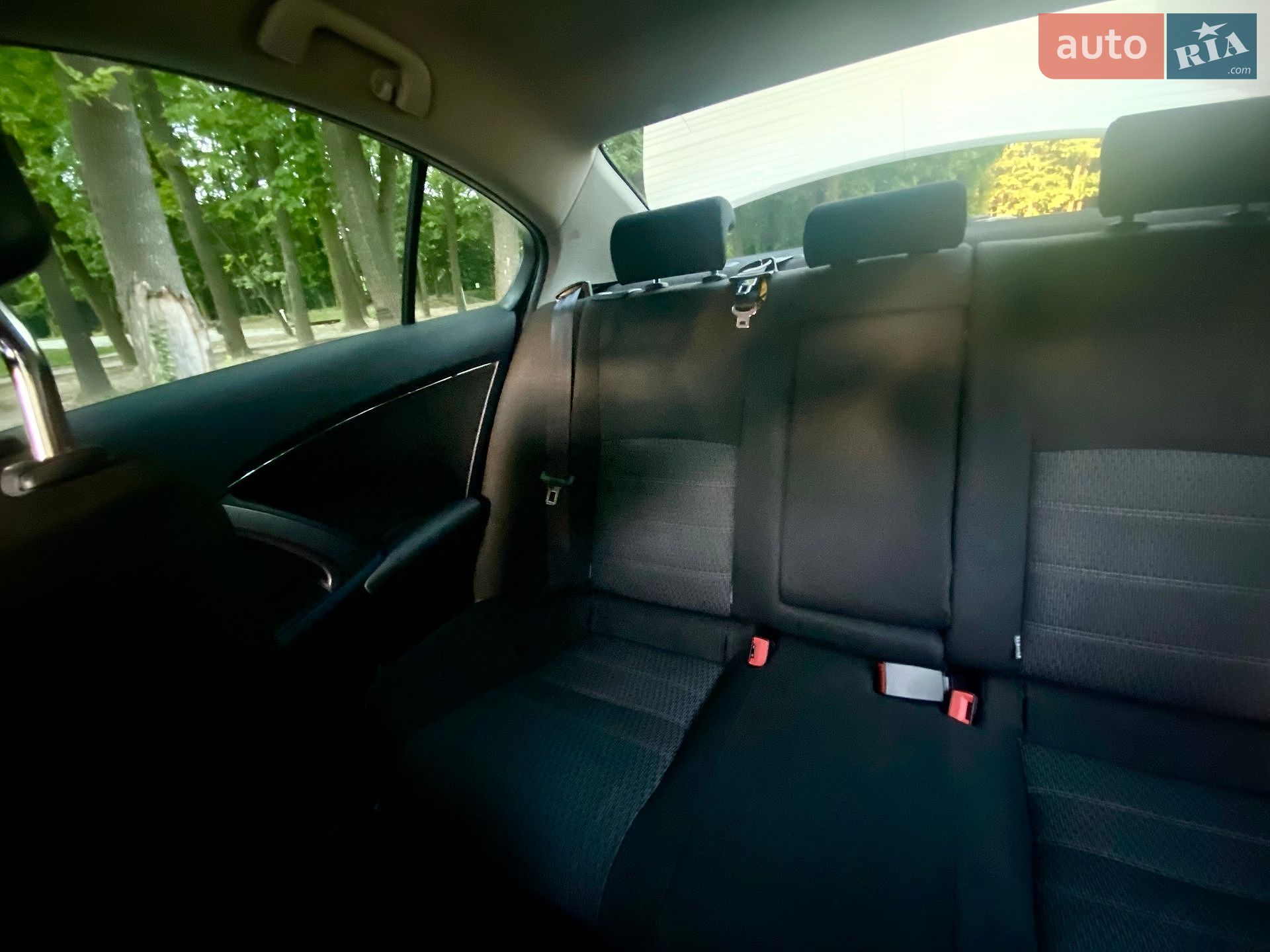 Toyota Avensis 2012 VIN SB1BG76L50E077596 фото оголошення 49 з 101