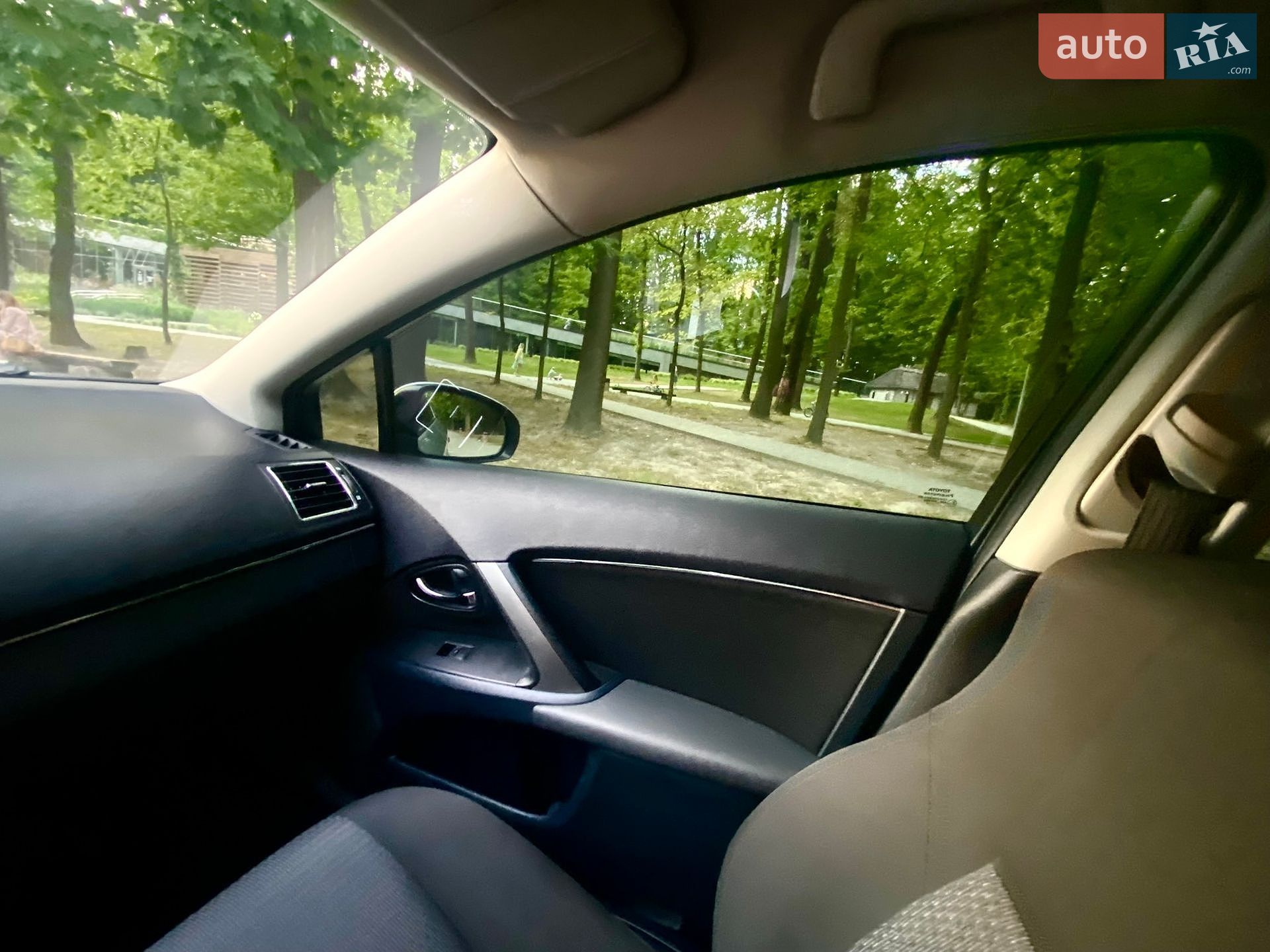 Toyota Avensis 2012 VIN SB1BG76L50E077596 фото оголошення 67 з 101