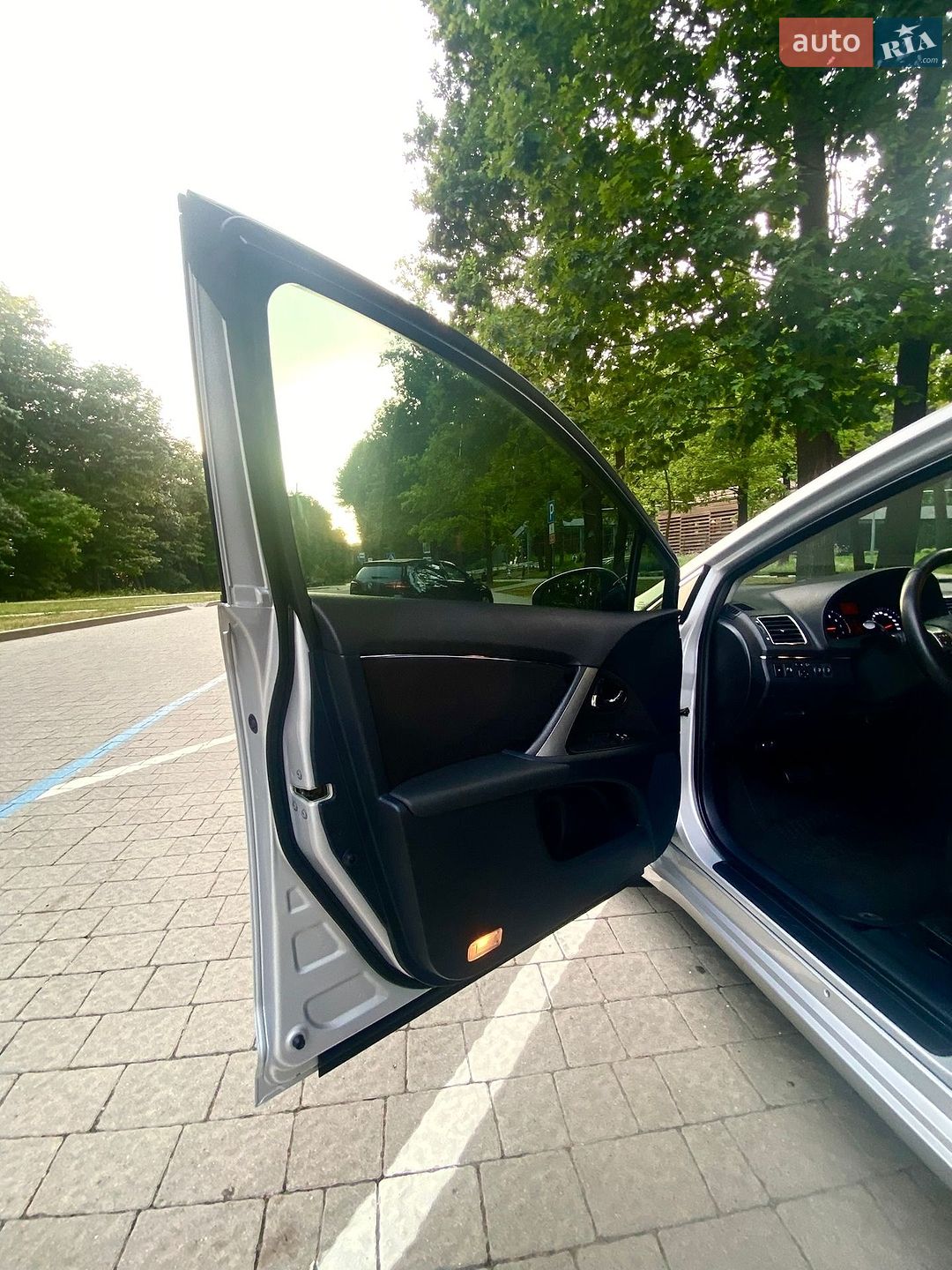 Toyota Avensis 2012 VIN SB1BG76L50E077596 фото оголошення 72 з 101