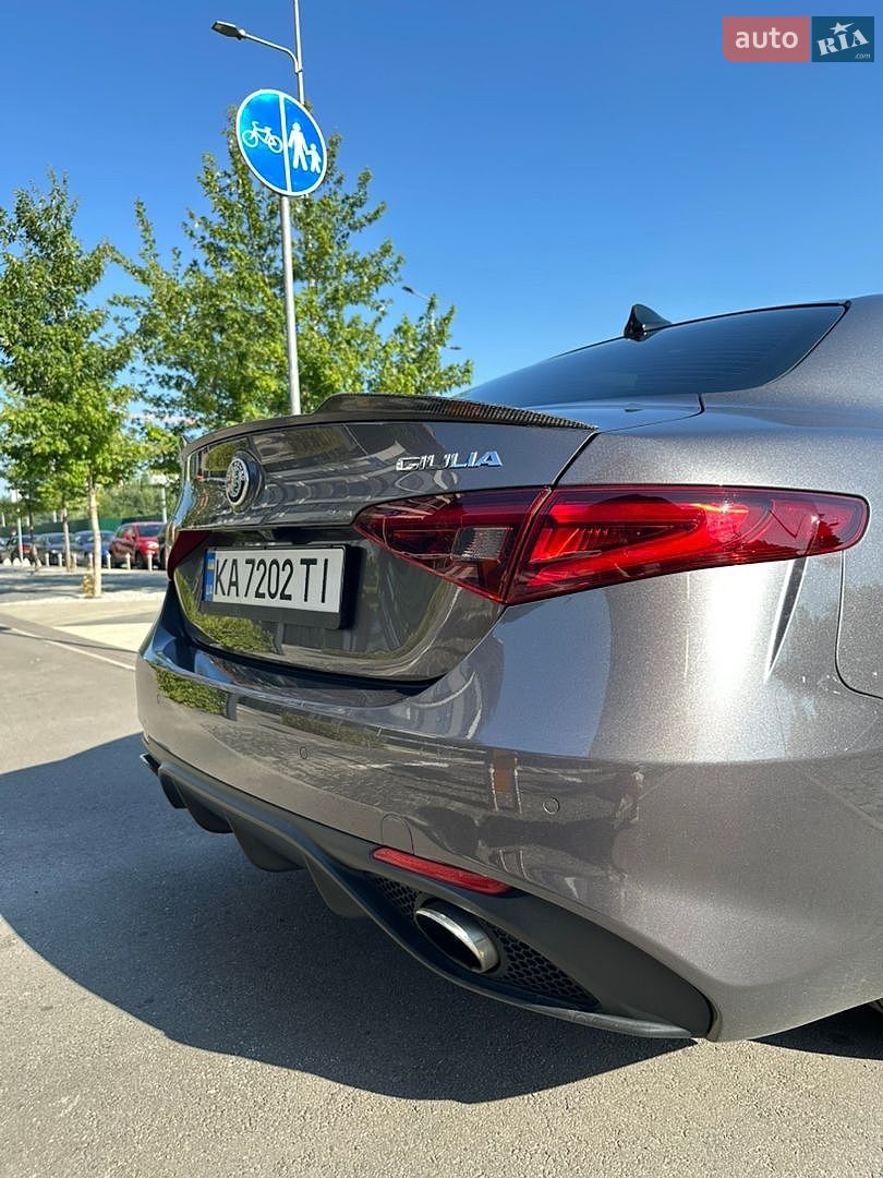 Alfa Romeo Giulia 2018 VIN ZARFAEEN2J7596977 фото оголошення 20 з 32