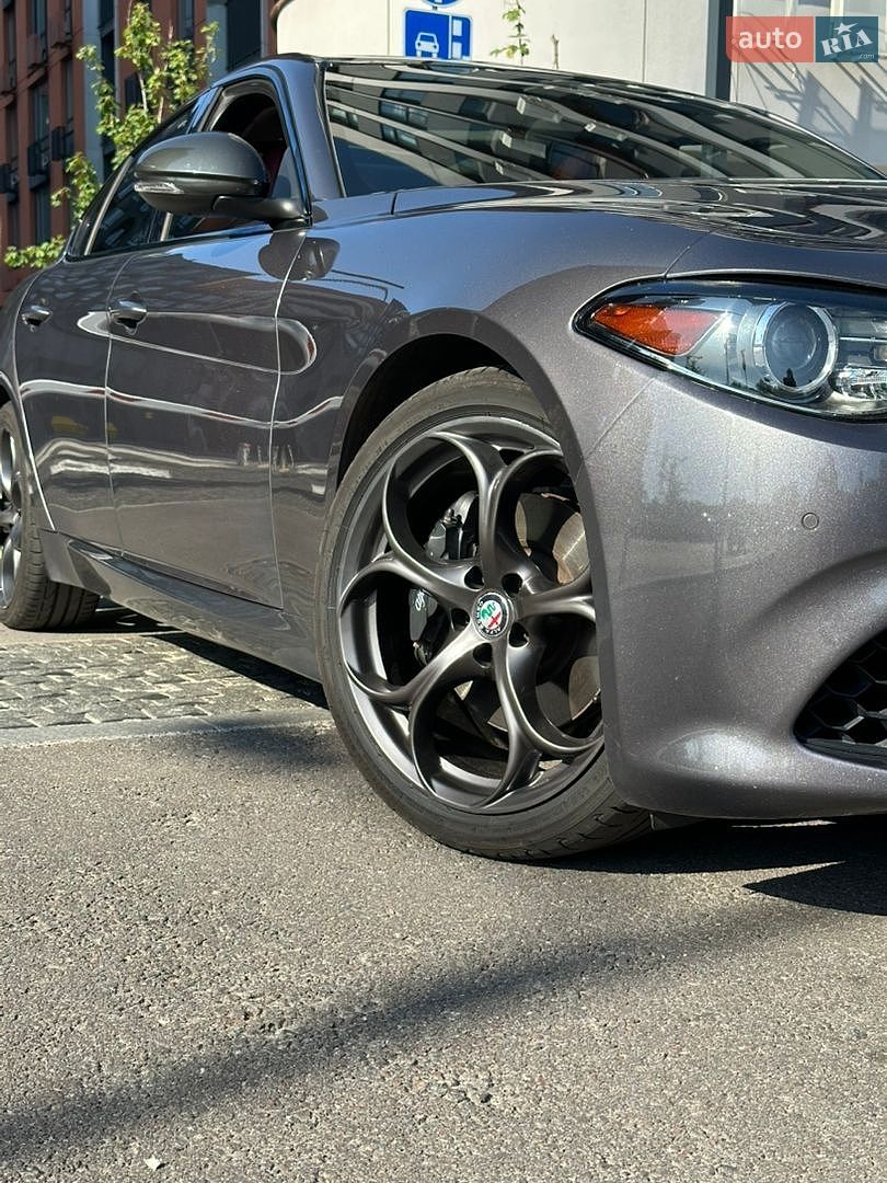 Alfa Romeo Giulia 2018 VIN ZARFAEEN2J7596977 фото оголошення 9 з 32