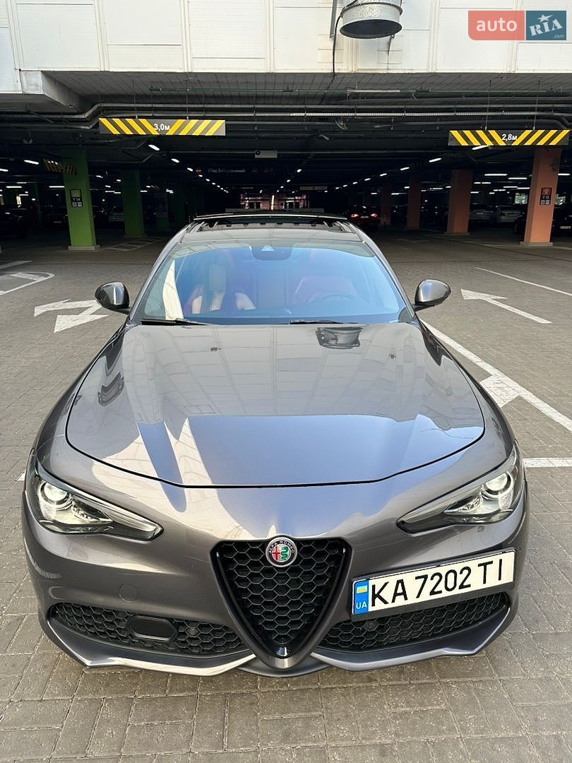 Alfa Romeo Giulia 2018 VIN ZARFAEEN2J7596977 фото оголошення 4 з 32