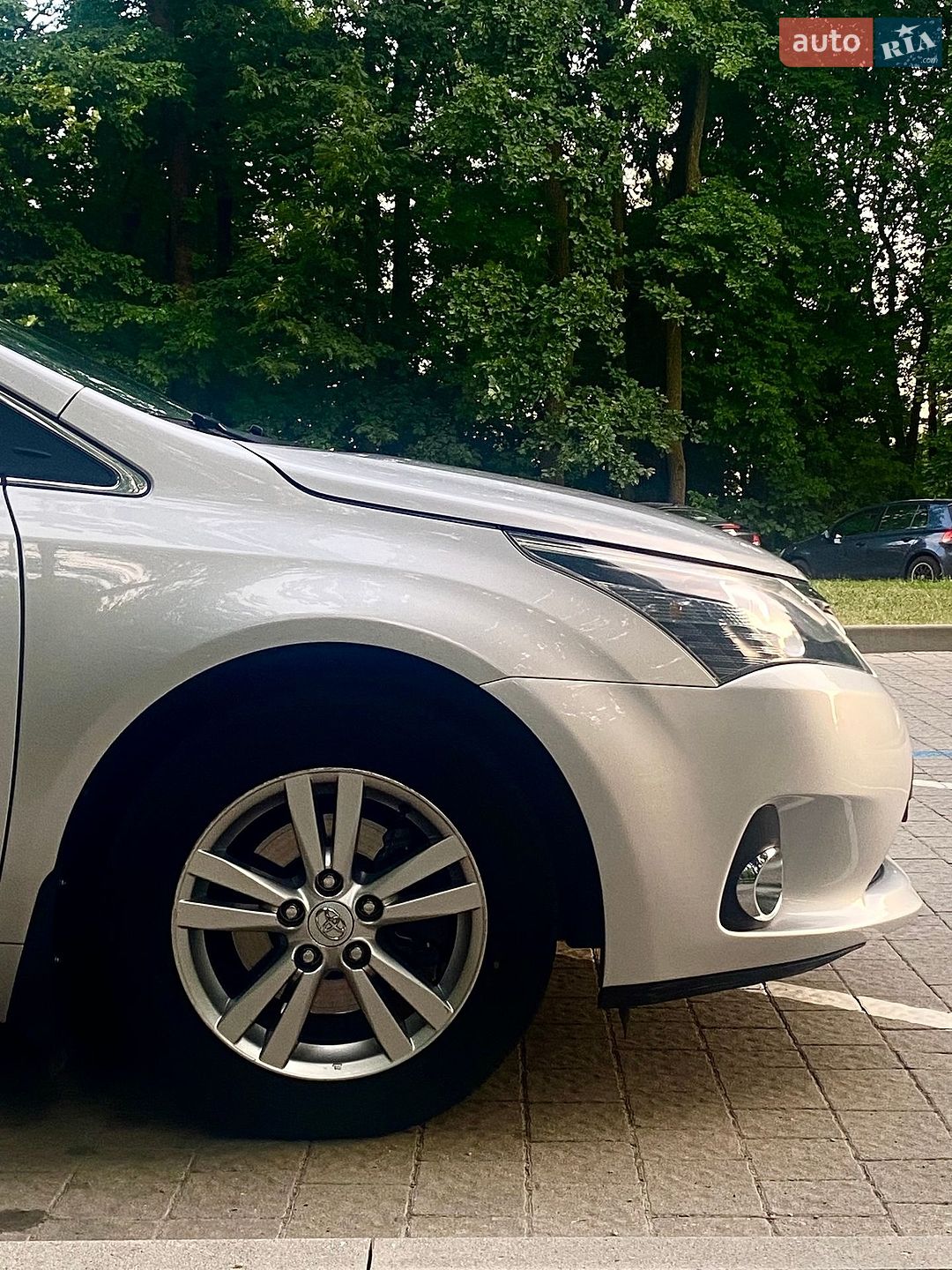 Toyota Avensis 2012 VIN SB1BG76L50E077596 фото оголошення 9 з 101
