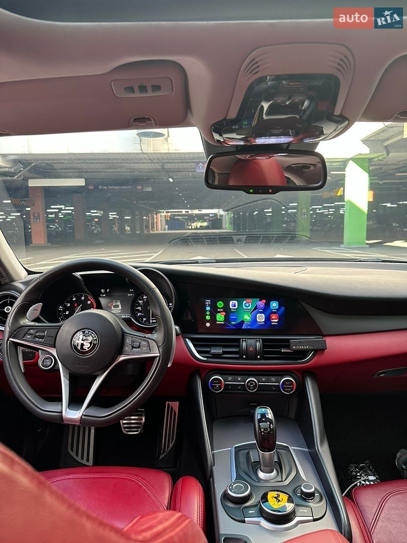 Alfa Romeo Giulia 2018 VIN ZARFAEEN2J7596977 фото оголошення 14 з 32