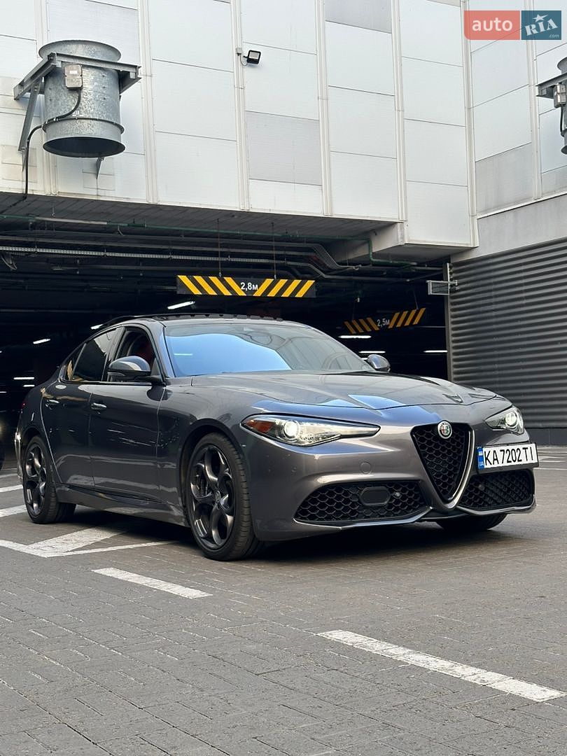 Alfa Romeo Giulia 2018 VIN ZARFAEEN2J7596977 фото оголошення 28 з 32