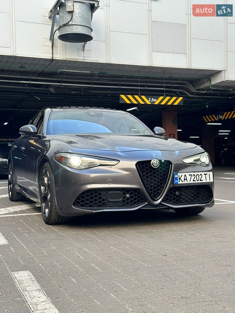 Alfa Romeo Giulia 2018 VIN ZARFAEEN2J7596977 фото оголошення 29 з 32
