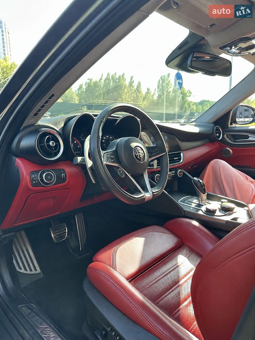 Alfa Romeo Giulia 2018 VIN ZARFAEEN2J7596977 фото оголошення 10 з 32