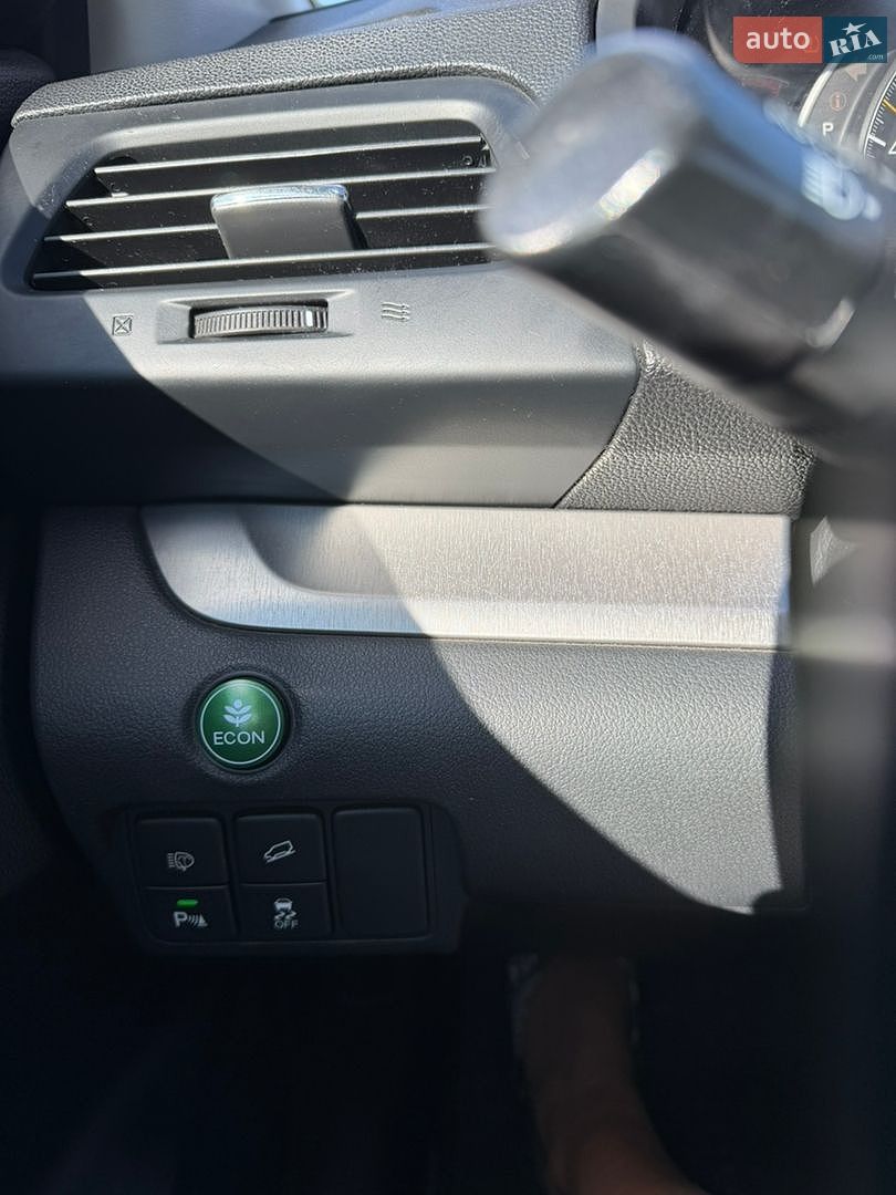 Honda CR-V 2013 VIN SHSRE6880EU001079 фото оголошення 2 з 17