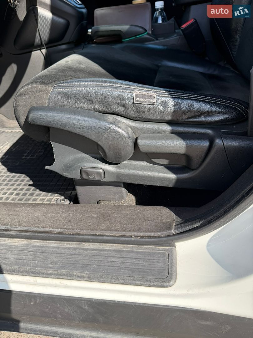 Honda CR-V 2013 VIN SHSRE6880EU001079 фото оголошення 5 з 17