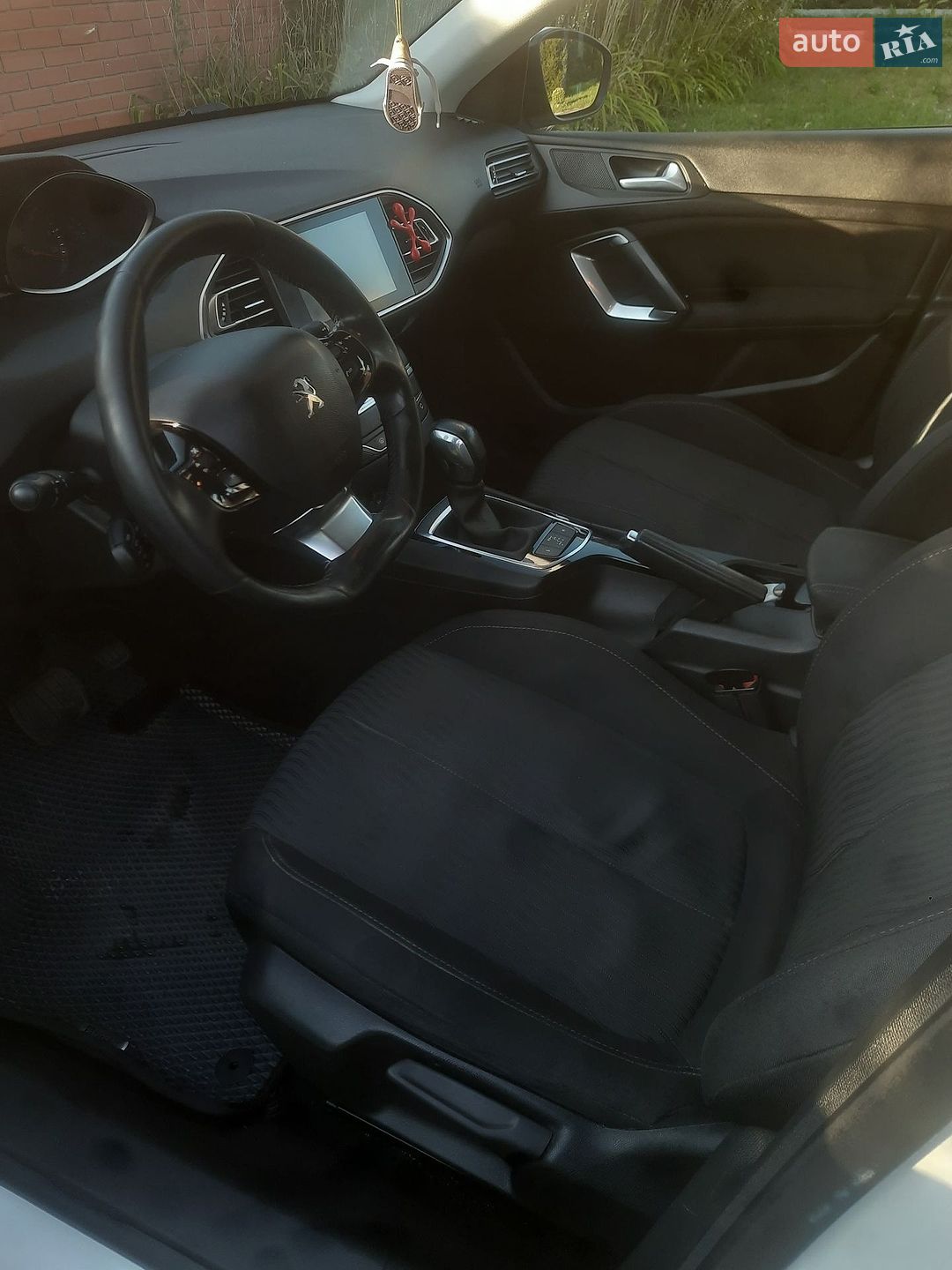 Peugeot 308 2015 VIN VF3LCBHZWFS175733 фото оголошення 20 з 24