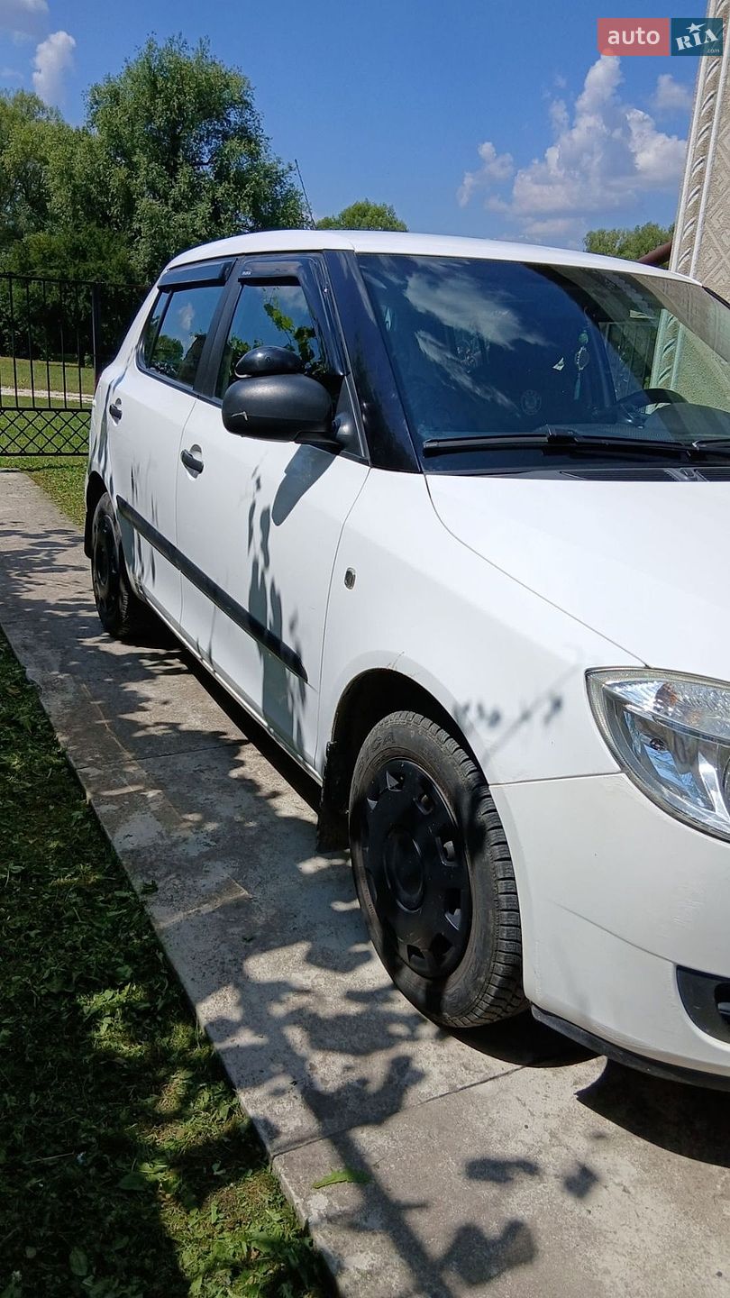 Skoda Fabia 2008 VIN TMBAA65J093052567 фото оголошення 3 з 10