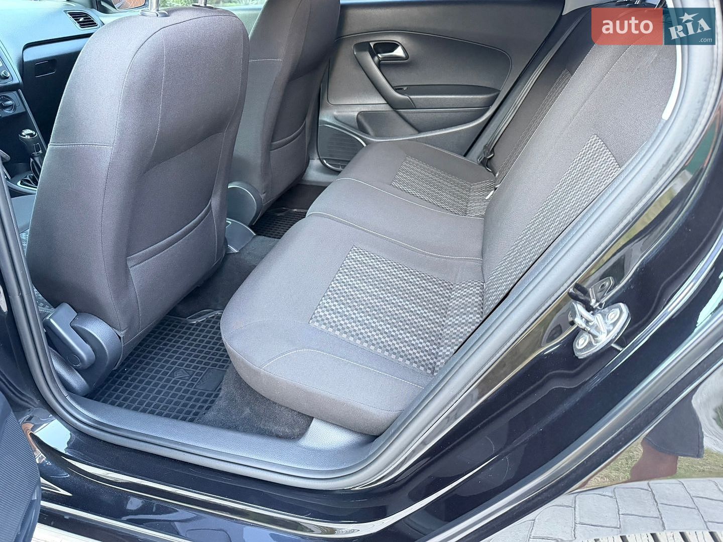 Volkswagen Polo 2016 VIN XW8ZZZ61ZGG038828 фото оголошення 18 з 27
