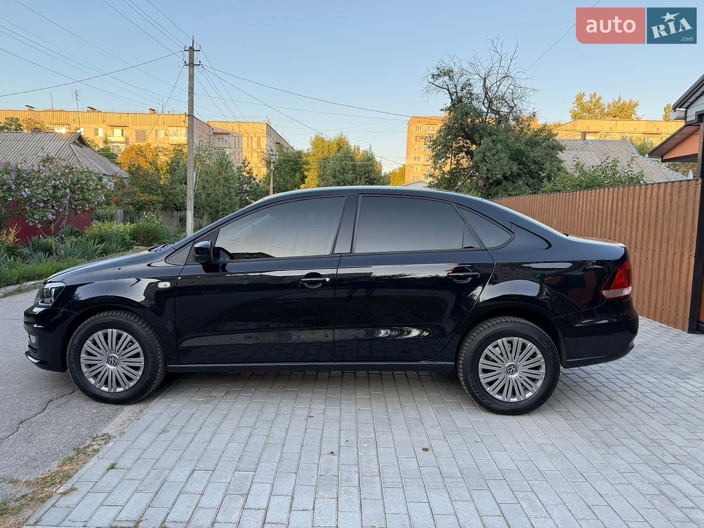 Volkswagen Polo 2016 VIN XW8ZZZ61ZGG038828 фото оголошення 3 з 27