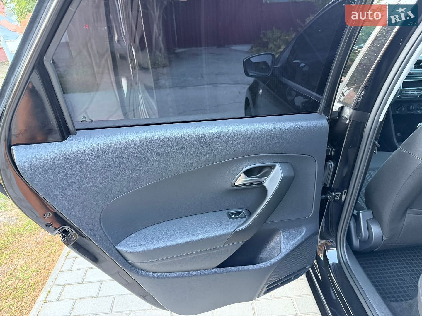 Volkswagen Polo 2016 VIN XW8ZZZ61ZGG038828 фото оголошення 23 з 27