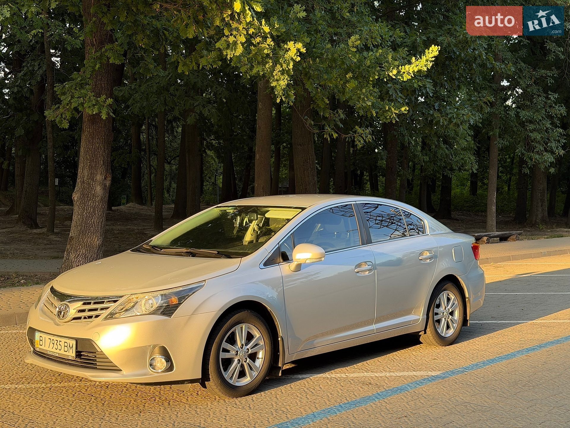 Toyota Avensis 2012 VIN SB1BG76L50E077596 фото оголошення 2 з 101