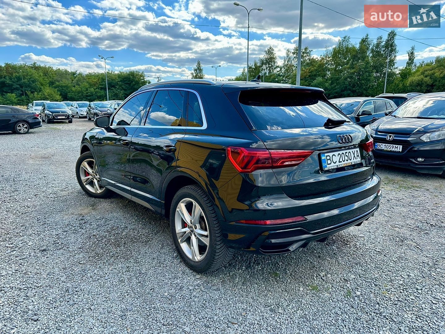 Audi Q3 2019 VIN WA1DECF33L1028387 фото оголошення 3 з 22