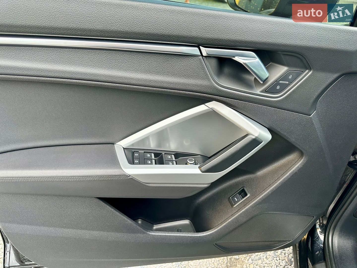 Audi Q3 2019 VIN WA1DECF33L1028387 фото оголошення 9 з 22