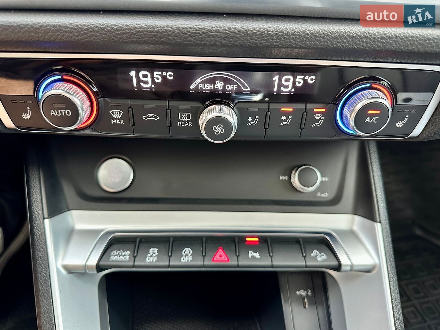 Audi Q3 2019 VIN WA1DECF33L1028387 фото оголошення 15 з 22