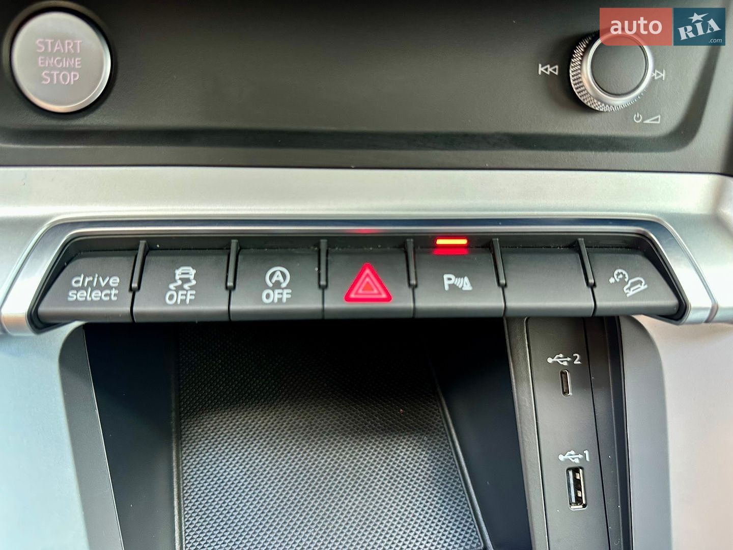 Audi Q3 2019 VIN WA1DECF33L1028387 фото оголошення 16 з 22