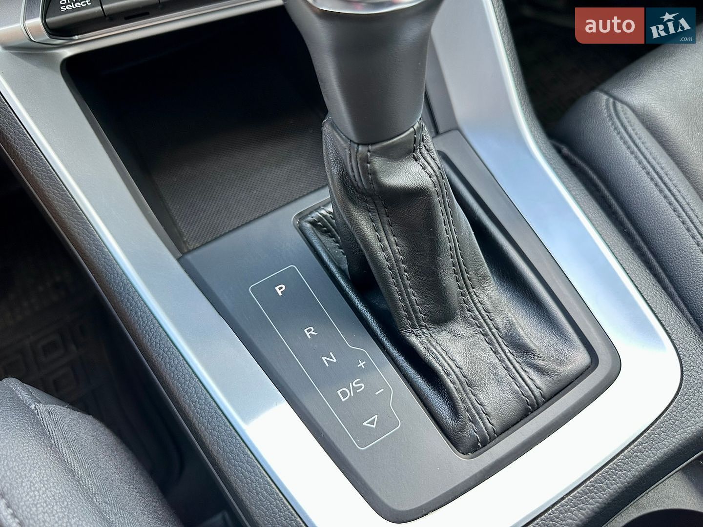Audi Q3 2019 VIN WA1DECF33L1028387 фото оголошення 17 з 22