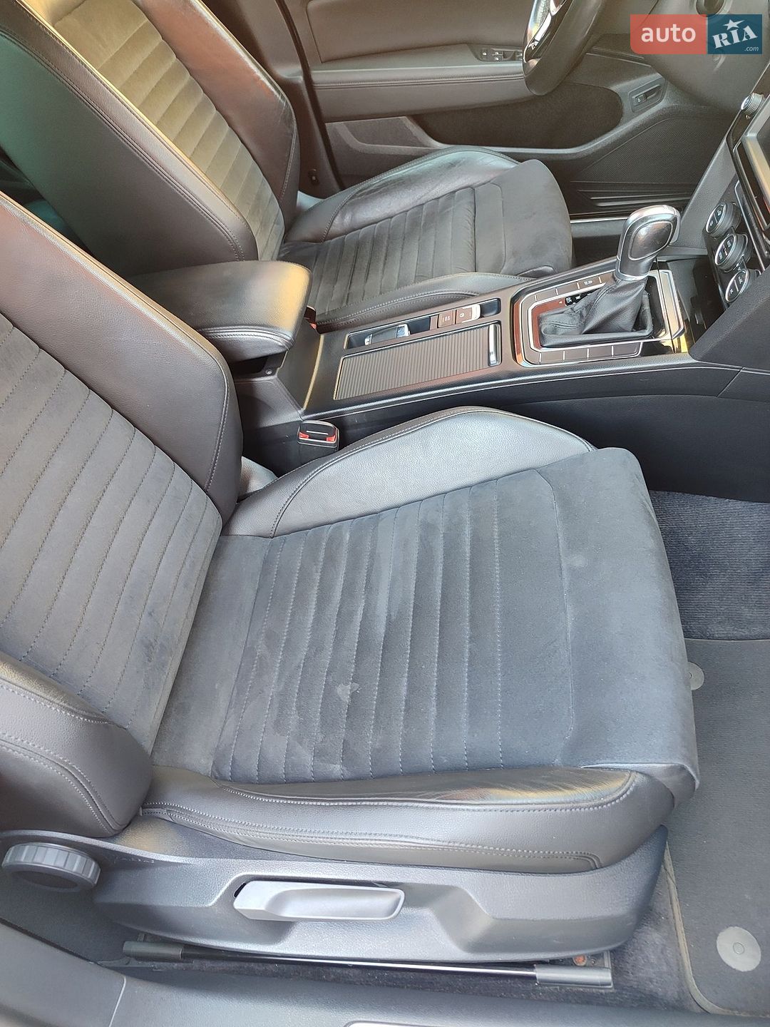Volkswagen Passat 2017 VIN WVWZZZ3CZHE200267 фото оголошення 19 з 31