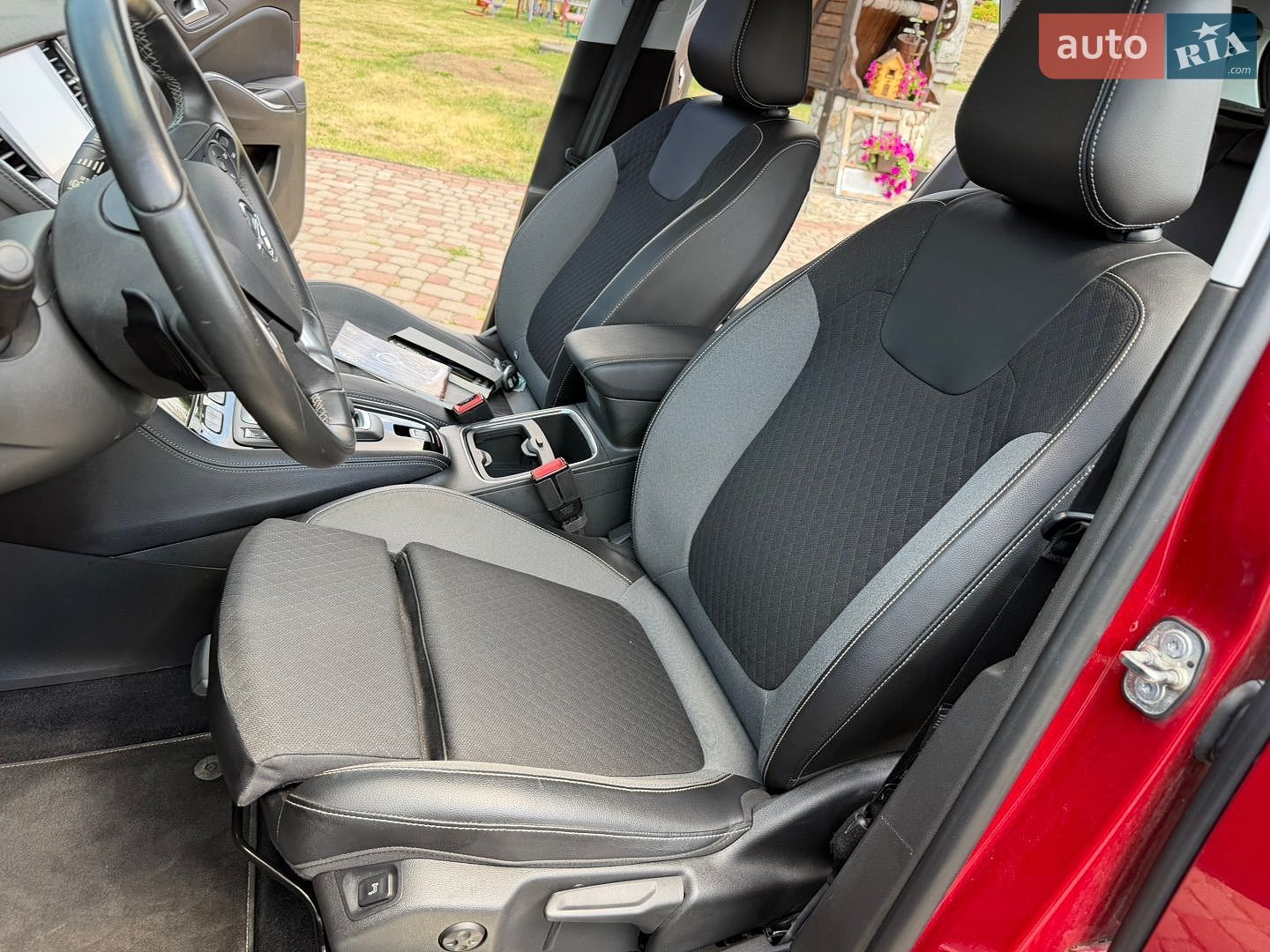 Opel Grandland X 2021 VIN W0VZ45GBXLS093348 фото оголошення 25 з 46