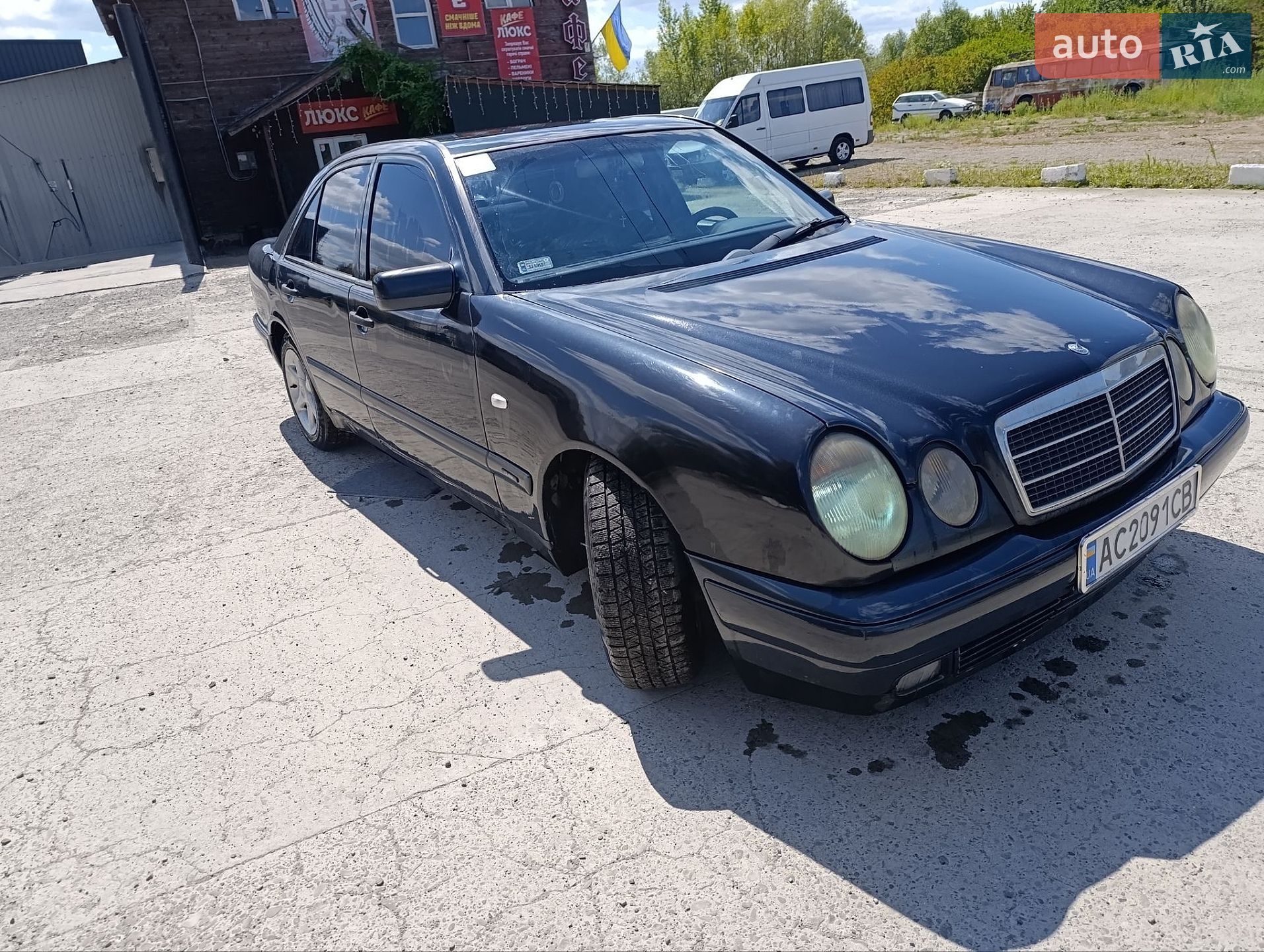 Mercedes-Benz E-Class 1998 VIN WDB1240201A905040 фото оголошення 4 з 15