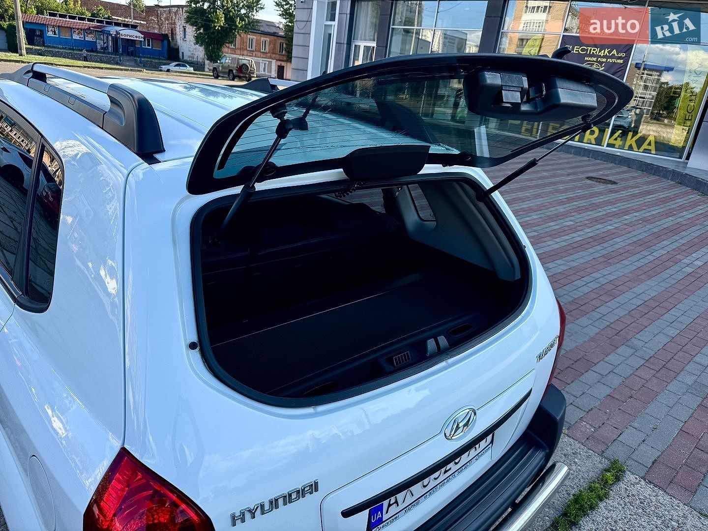 Hyundai Tucson 2013 VIN Y6LJM81BPEL212220 фото оголошення 18 з 20