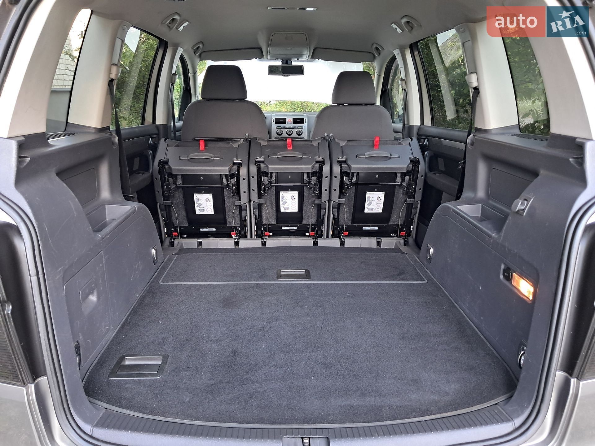 Volkswagen Touran 2010 VIN WVGZZZ1TZAW105006 фото оголошення 22 з 35