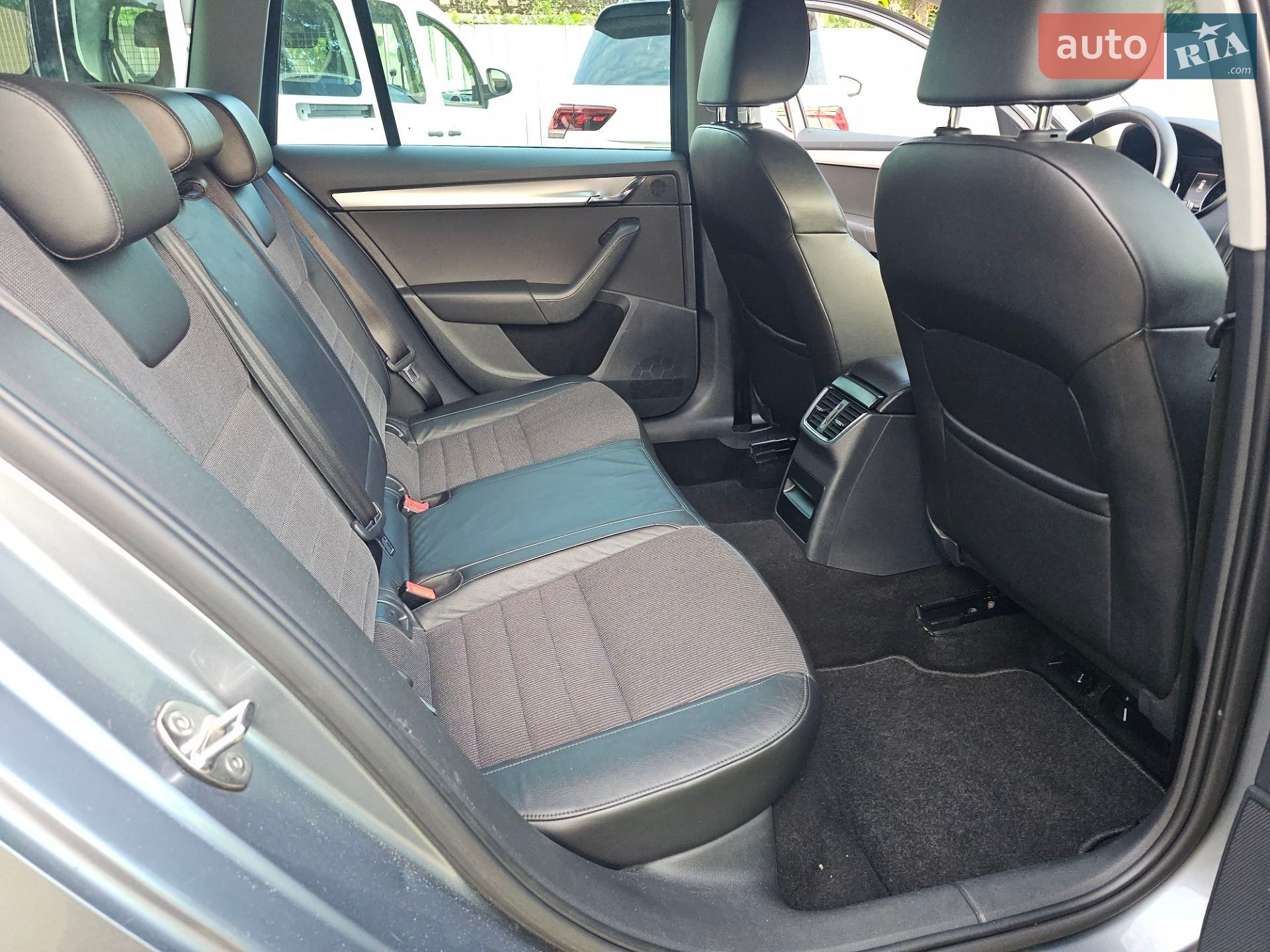 Skoda Octavia 2014 VIN TMBJJ7NE9D0033955 фото оголошення 18 з 56
