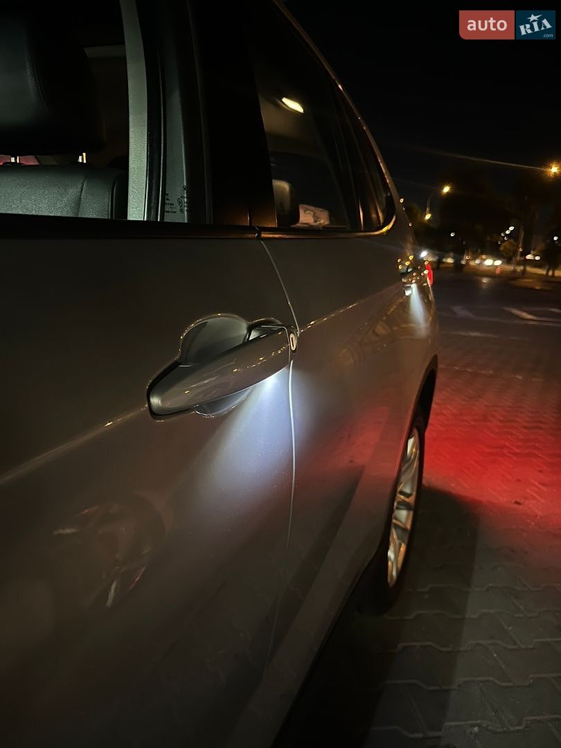 BMW X1 2015 VIN WBAVL1C52FVY33673 фото оголошення 32 з 37