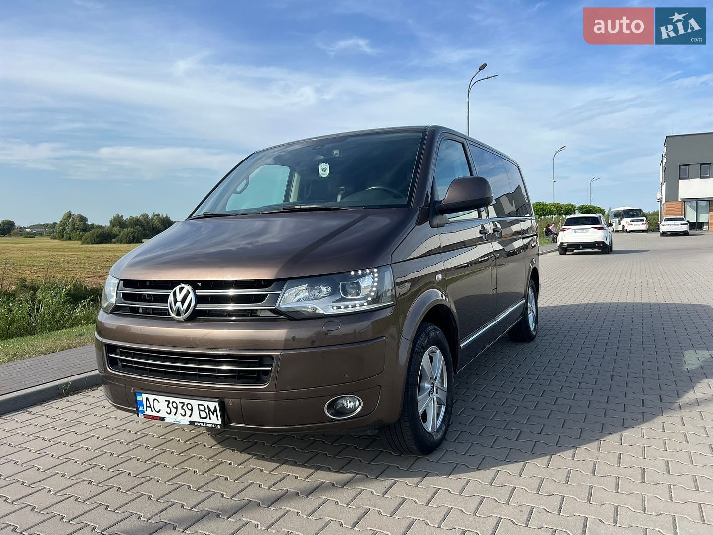 Volkswagen Multivan 2014 VIN WV2ZZZ7HZEH114226 фото оголошення 2 з 46
