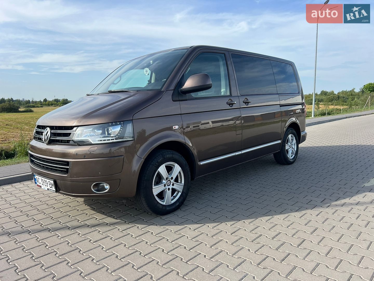 Volkswagen Multivan 2014 VIN WV2ZZZ7HZEH114226 фото оголошення 3 з 46