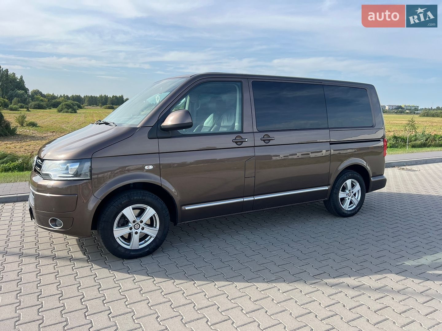 Volkswagen Multivan 2014 VIN WV2ZZZ7HZEH114226 фото оголошення 4 з 46
